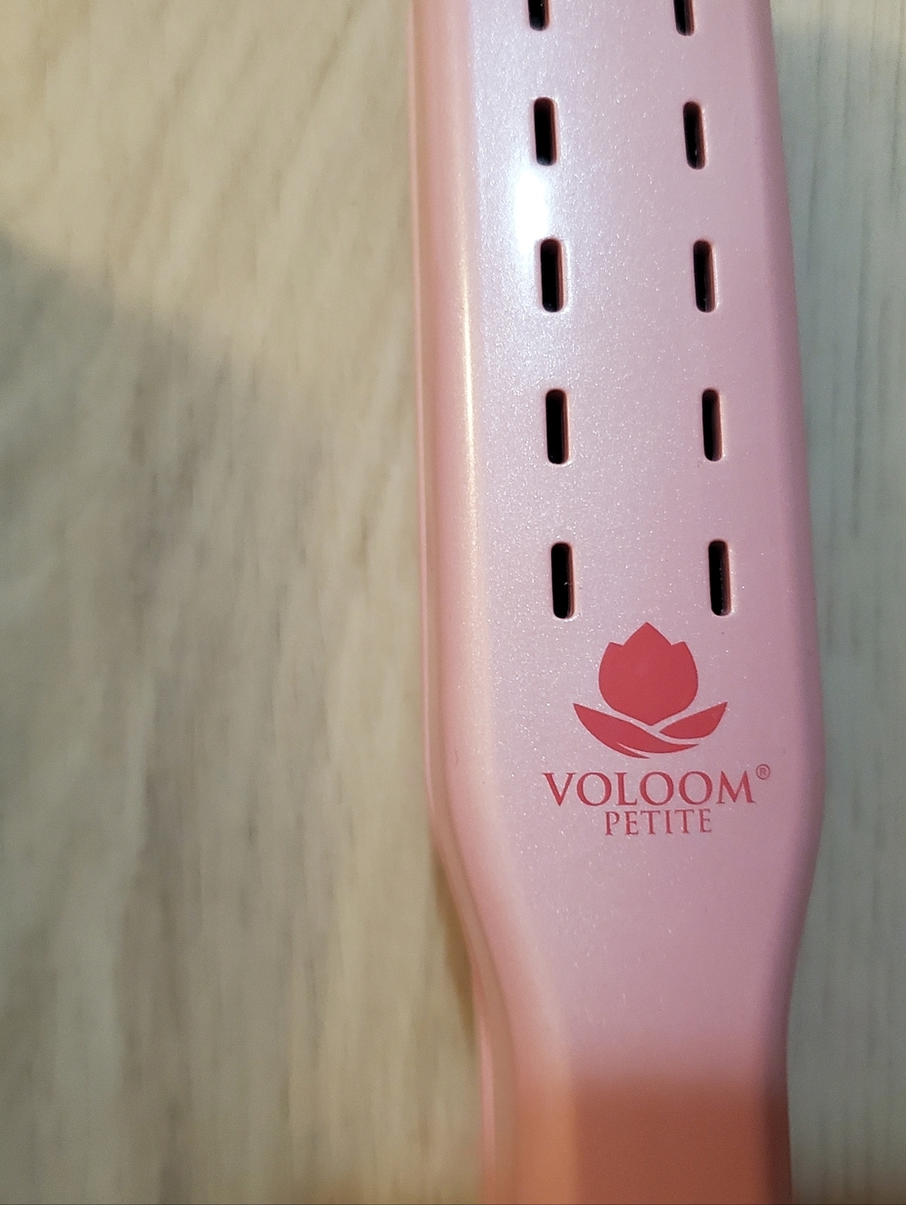 Voloom Pink Volumizing Ceramic Hair Iron - Picture 12 of 13